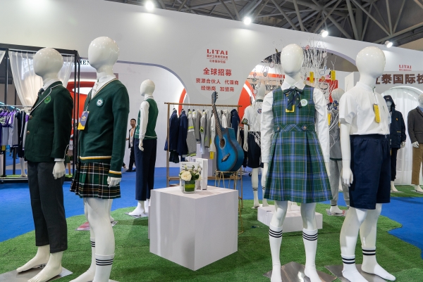 С�W(xu��)У�����ƏS������ЩƷ�ƣ��r���Ƕ����X����