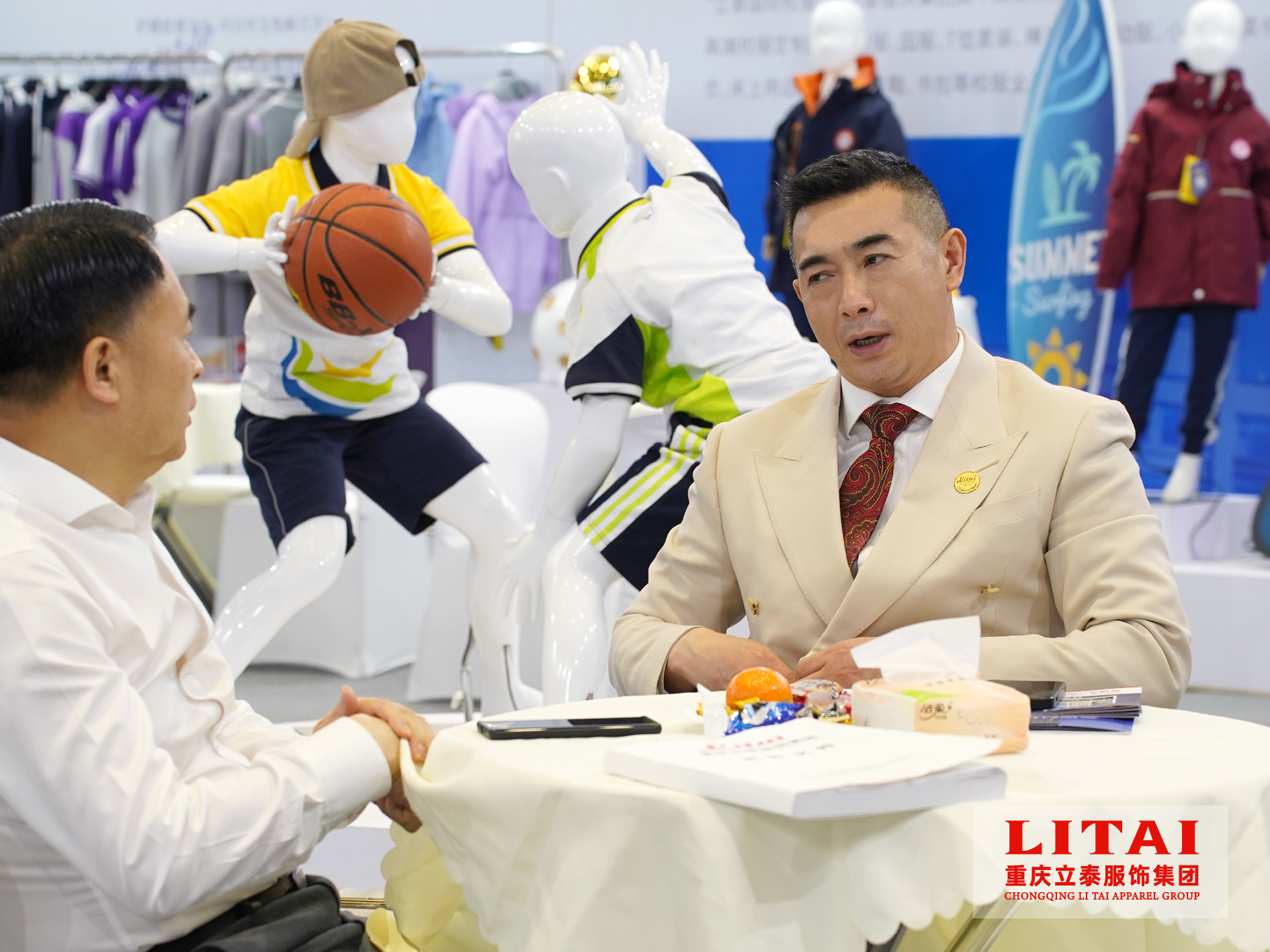 ��̩����F�����L�c�˽�Մ